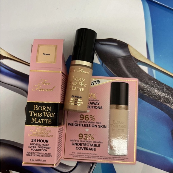 TOO FACED BORN THIS WAY MATTE 24 HOUR FOUNDATION SNOW 5ML NEW WITH BOX - Picture 1 of 4